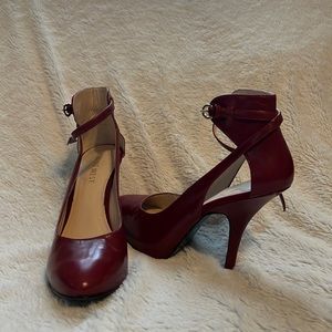 Red leather Nine West Saybella Dress Pumps in size 7 Say Bella